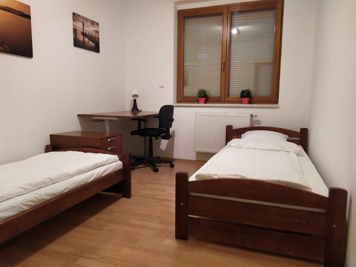 Kate & Jenny - Two-Level Apartment In The Old Town Bratislava Extérieur photo