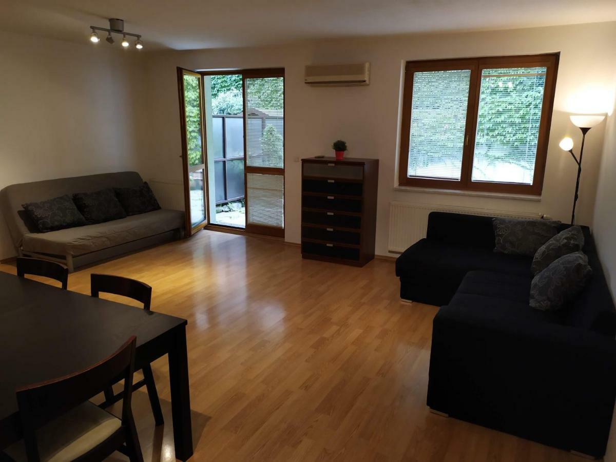 Kate & Jenny - Two-Level Apartment In The Old Town Bratislava Extérieur photo